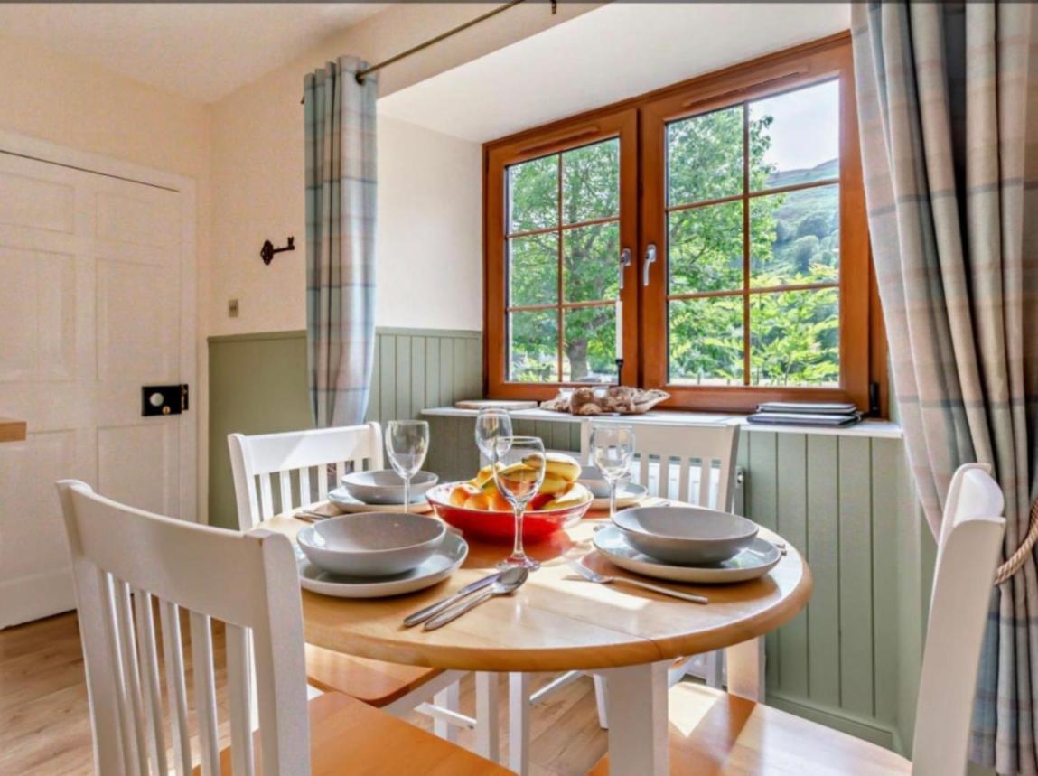 Rosemount Cottage One- Highland Cottage Гарв Экстерьер фото